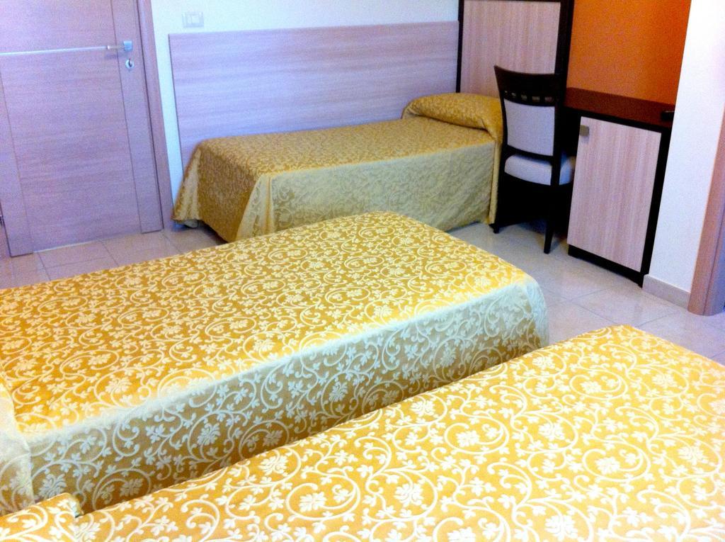 Hotel Giardino Modugno Cameră foto