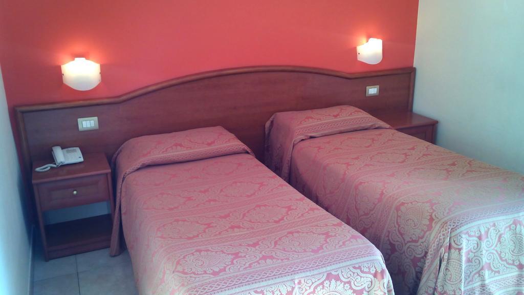 Hotel Giardino Modugno Cameră foto